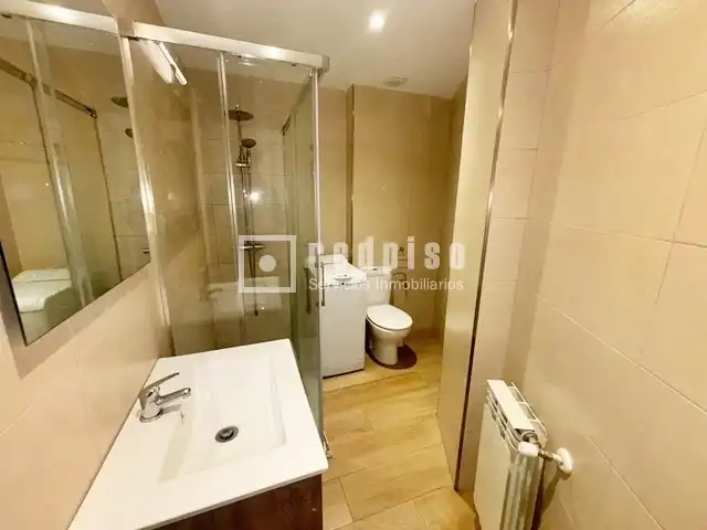 Baño de Piso en venta en Guadalajara con Calefacción