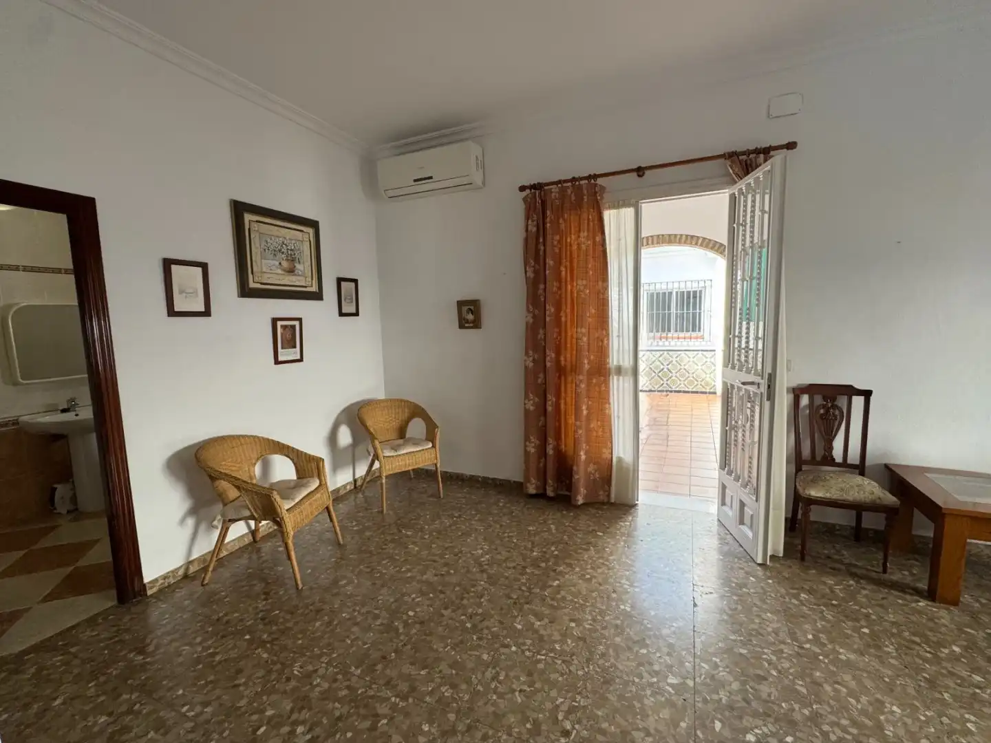 Sala d'estar de Finca rústica en venda en Olivares amb Traster i Balcó