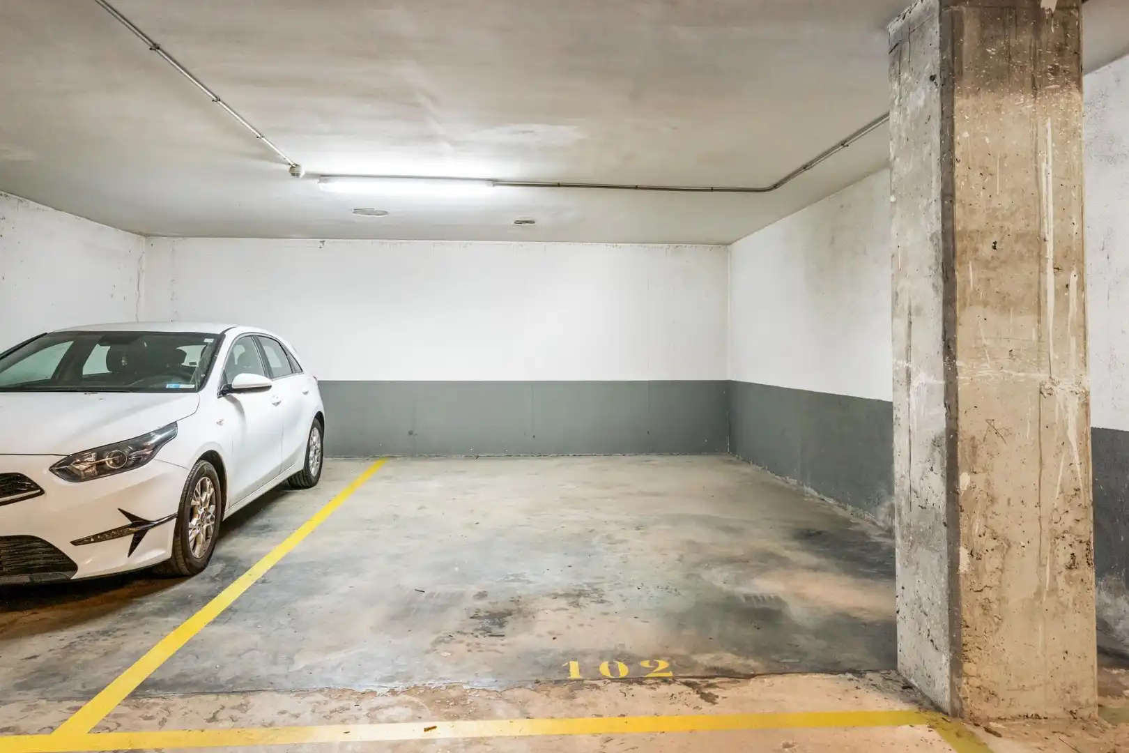 Aparcament de Pis en venda en Parets del Vallès amb Aire condicionat, Parquet i Terrassa