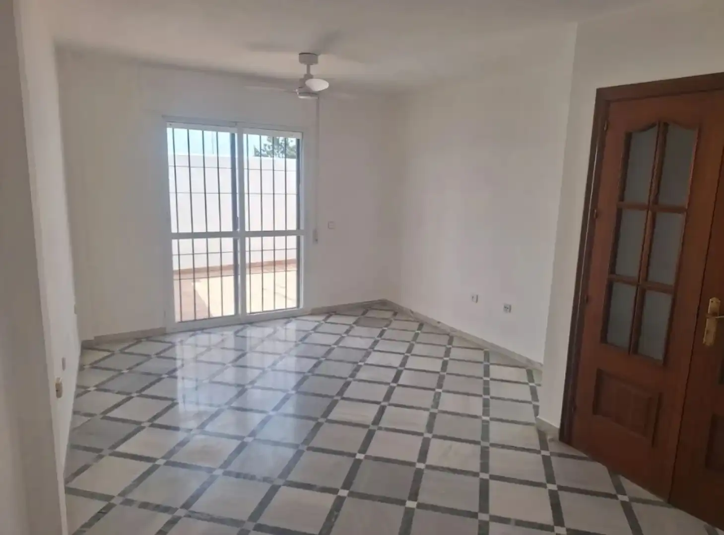 Sala d'estar de Casa o xalet de lloguer en Málaga amb Rentadora i Microones