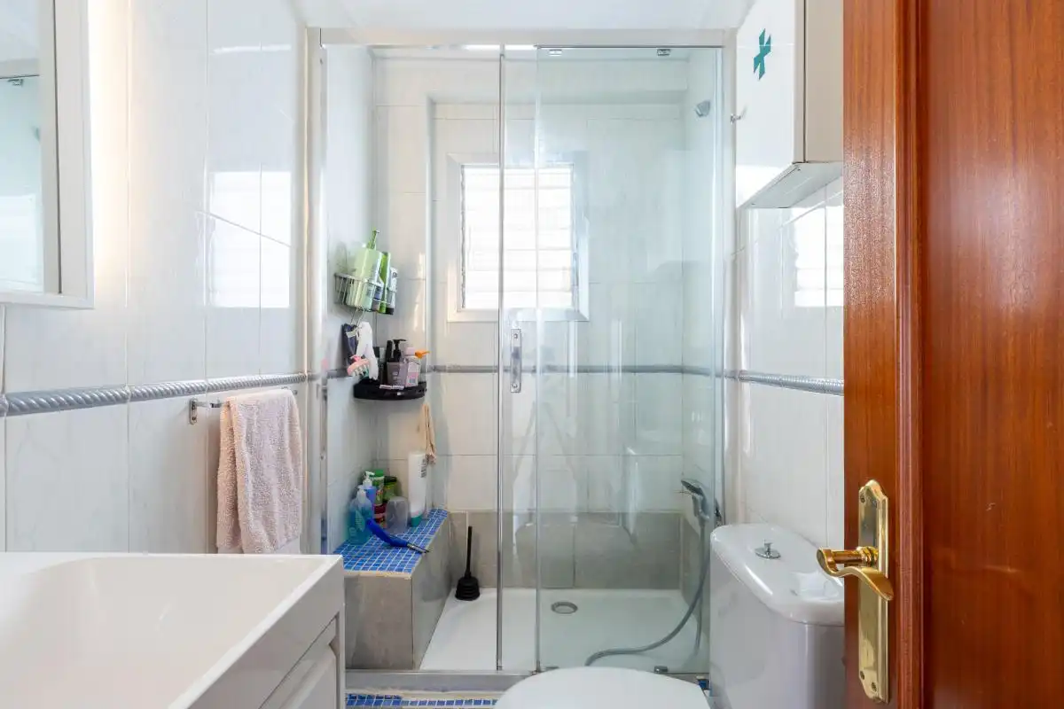 Baño de Piso en venta en Alaquàs con Aire acondicionado, Calefacción y Amueblado