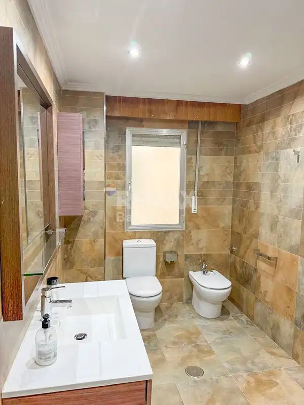 Baño de Piso en venta en Vilagarcía de Arousa con Calefacción, Parquet y Terraza