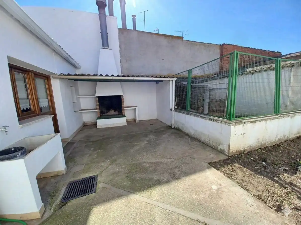 Adossat amb jardí en venda a La Roda, imagen 40