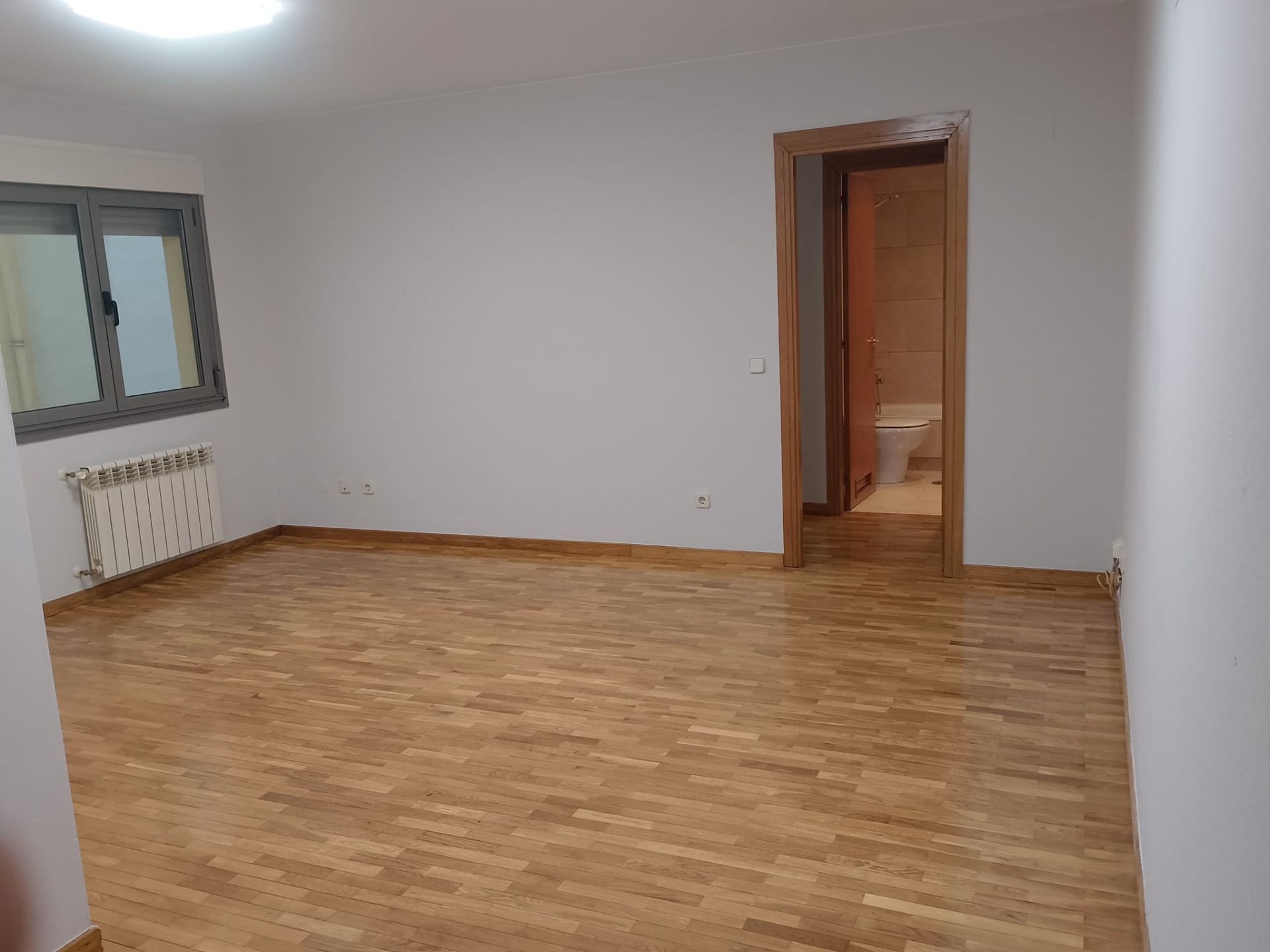 Bedroom of Apartment for sale in Oviedo   with Heating, Parquet flooring and Oven