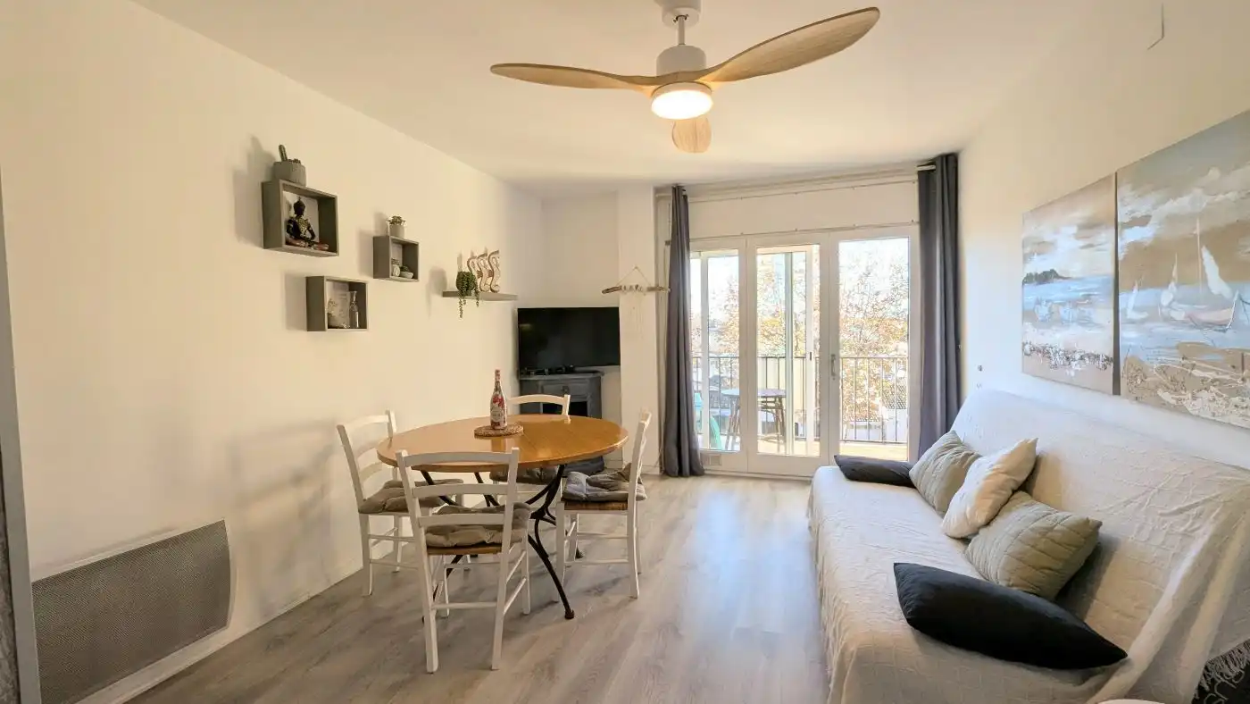 Sala d'estar de Apartament en venda en Empuriabrava amb Aire condicionat, Calefacció i Terrassa