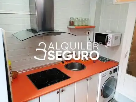 Cocina de Piso de alquiler en Miranda de Ebro con Calefacción, Terraza y Amueblado