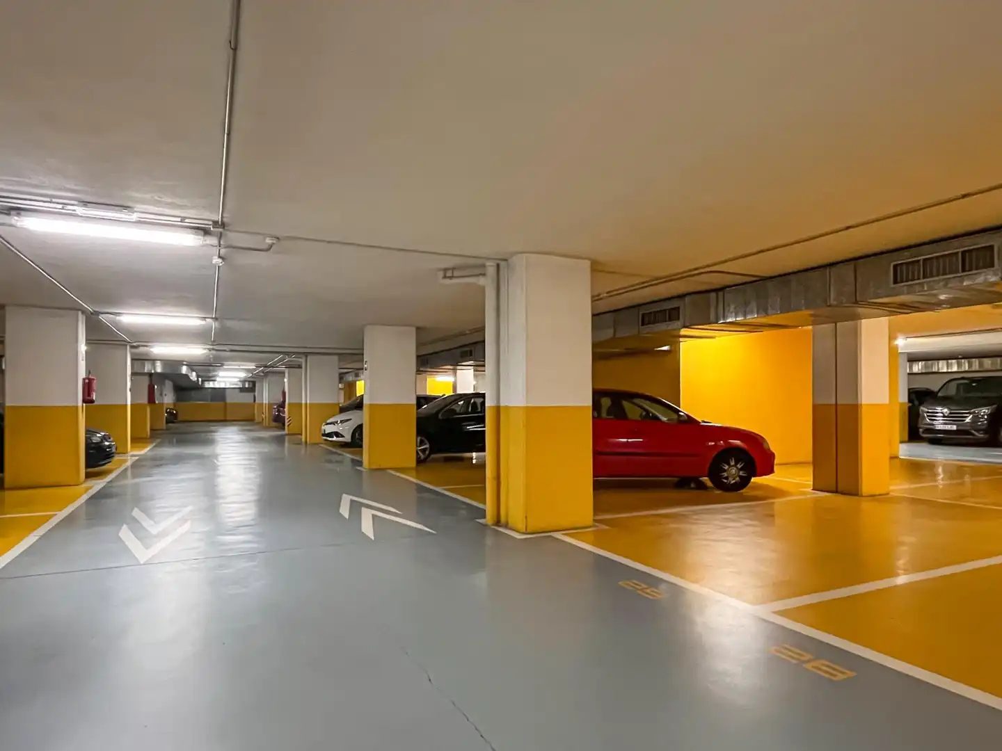 Parking de Piso en venta en A Coruña Capital  con Calefacción, Parquet y Trastero