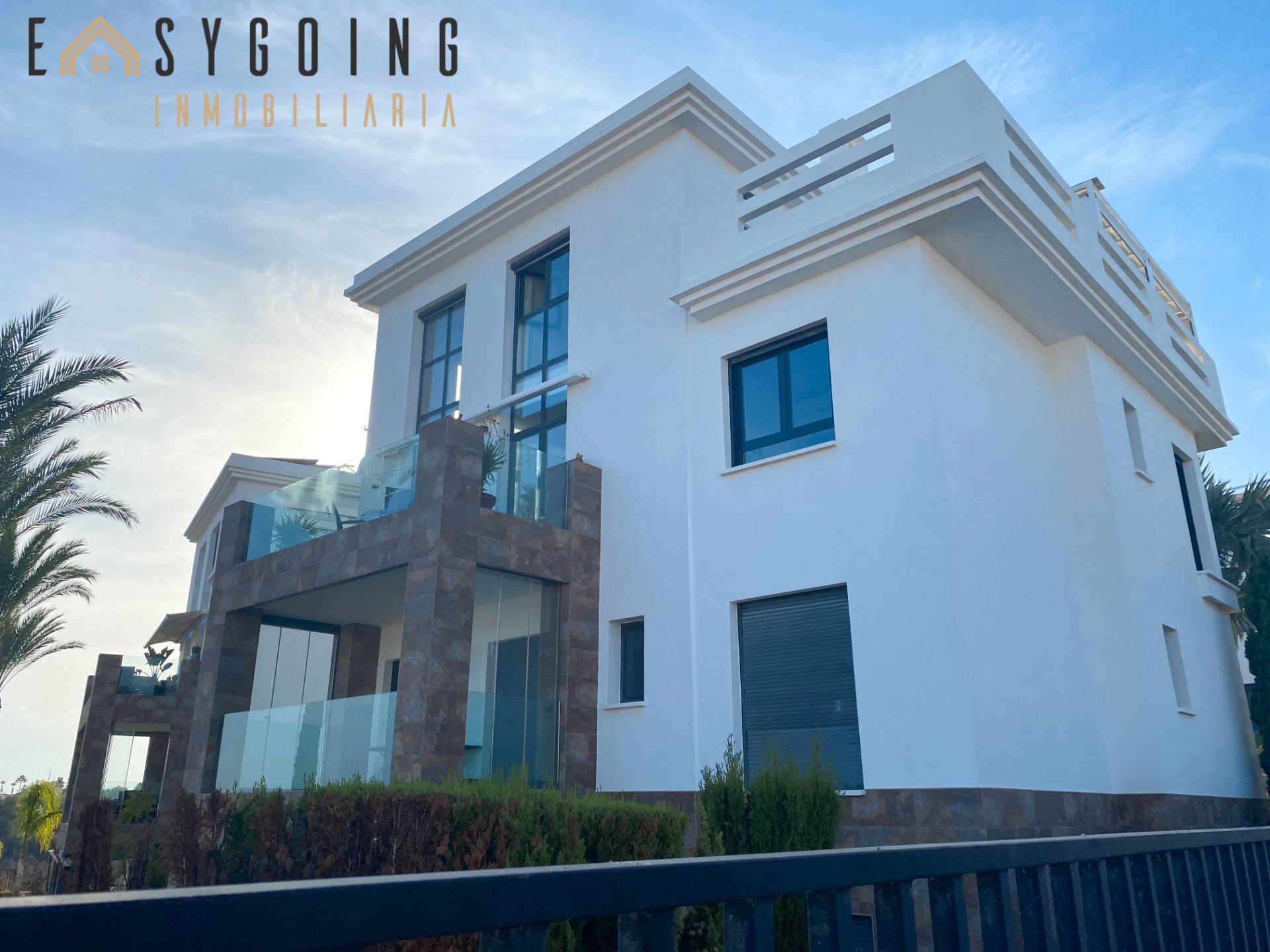 Vista exterior de Dúplex en venda en Orihuela amb Aire condicionat, Terrassa i Moblat