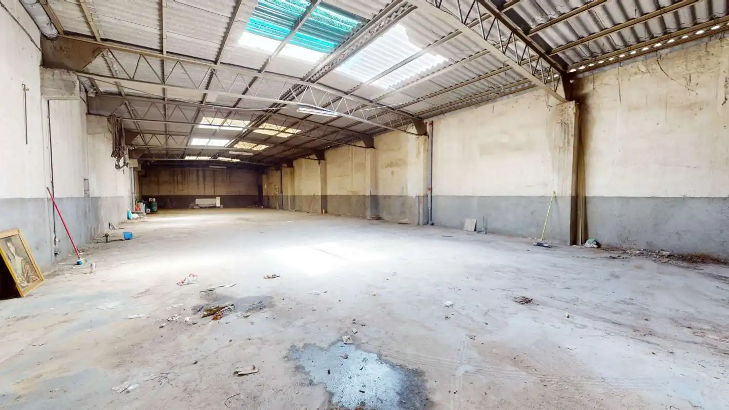 Industrial buildings for sale in Madrid