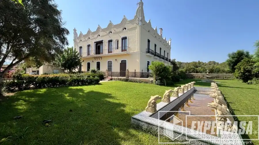 Vista exterior de Finca rústica en venda en L'Eliana amb Aire condicionat, Calefacció i Terrassa