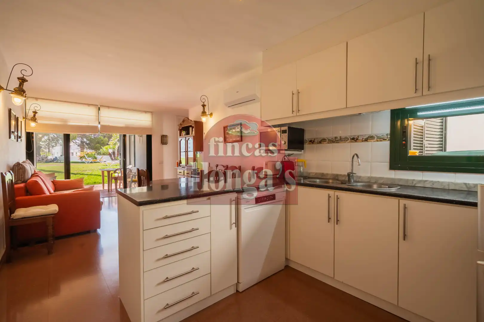Cuina de Apartament en venda en Ciutadella de Menorca amb Moblat