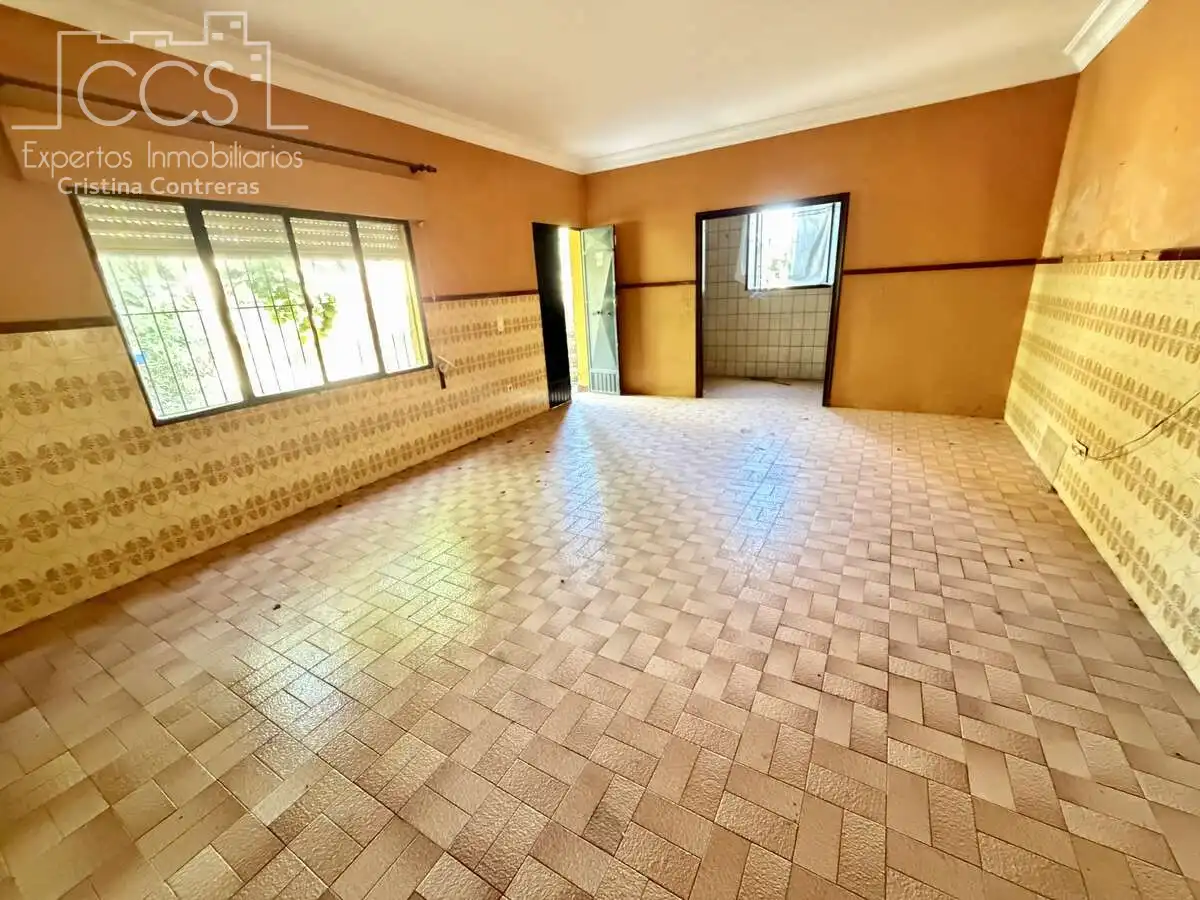 Vista exterior de Casa o xalet en venda en Mairena del Alcor amb Aire condicionat, Traster i Piscina