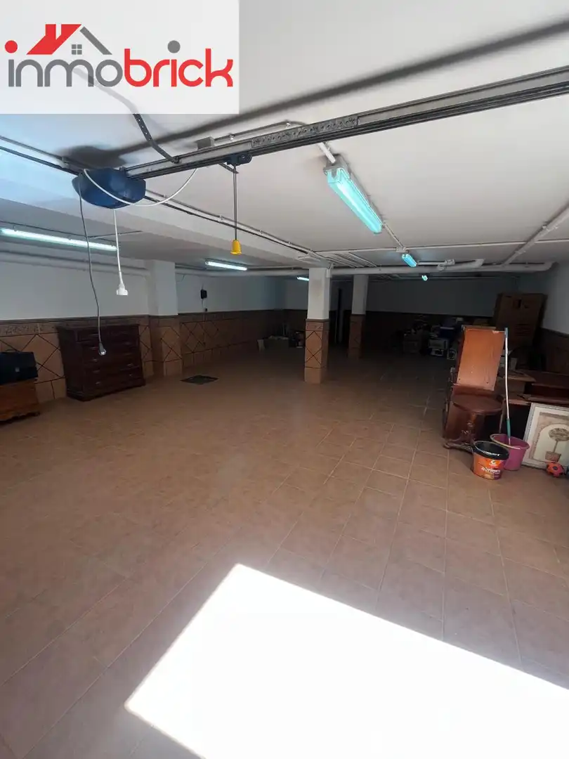 Casa o chalet en venta en Lucena con Calefacción, Terraza y Piscina