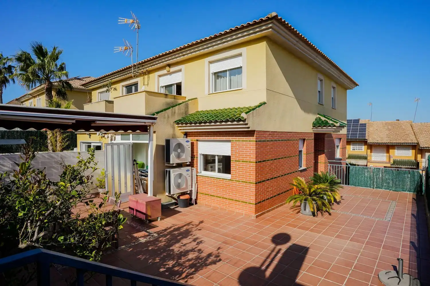 Villa mit Pool zum Verkauf in Calle Gavilanes