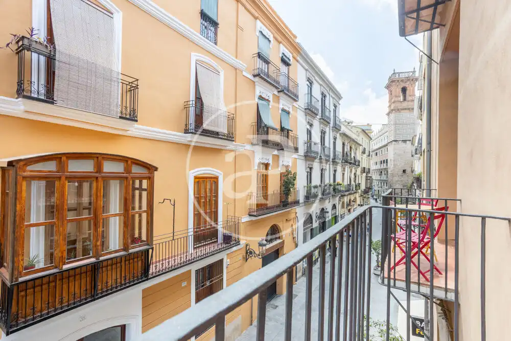 Außenansicht von Wohnung zur Miete in Valencia mit Klimaanlage, Heizung und Möbliert