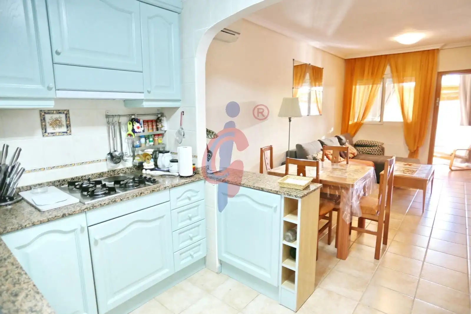 Cocina de Casa adosada en venta en Guardamar del Segura con Aire acondicionado, Calefacción y Terraza