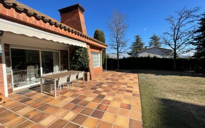 Terrassa de Casa o xalet en venda en Cerdanyola del Vallès amb Aire condicionat, Terrassa i Piscina