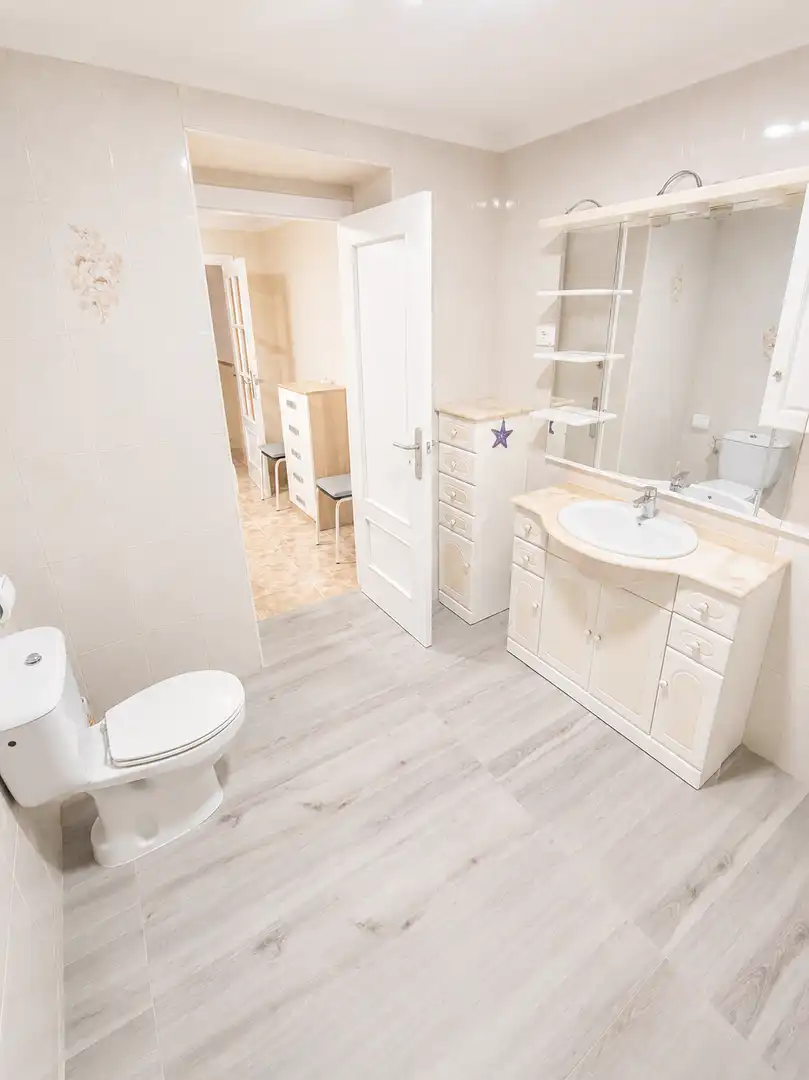 Badezimmer von Wohnung zur Miete in Alcantarilla mit Terrasse