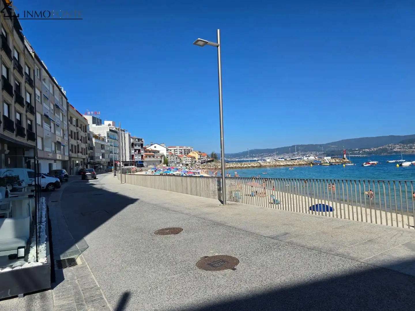 Vista exterior de Casa o xalet en venda en Poio amb Jardí privat