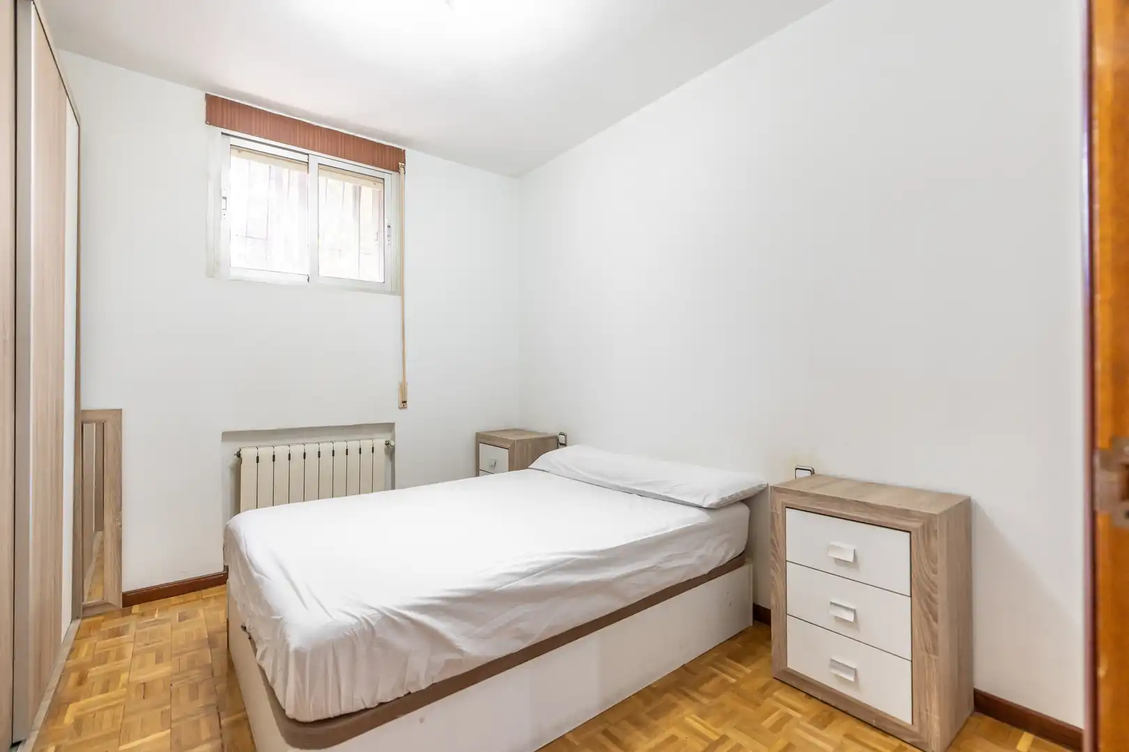 Habitación de Piso en venta en Madrid con Calefacción