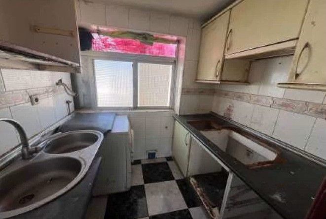 Flat for sale in C/ Mejillón, San Jerónimo - La Bachillera