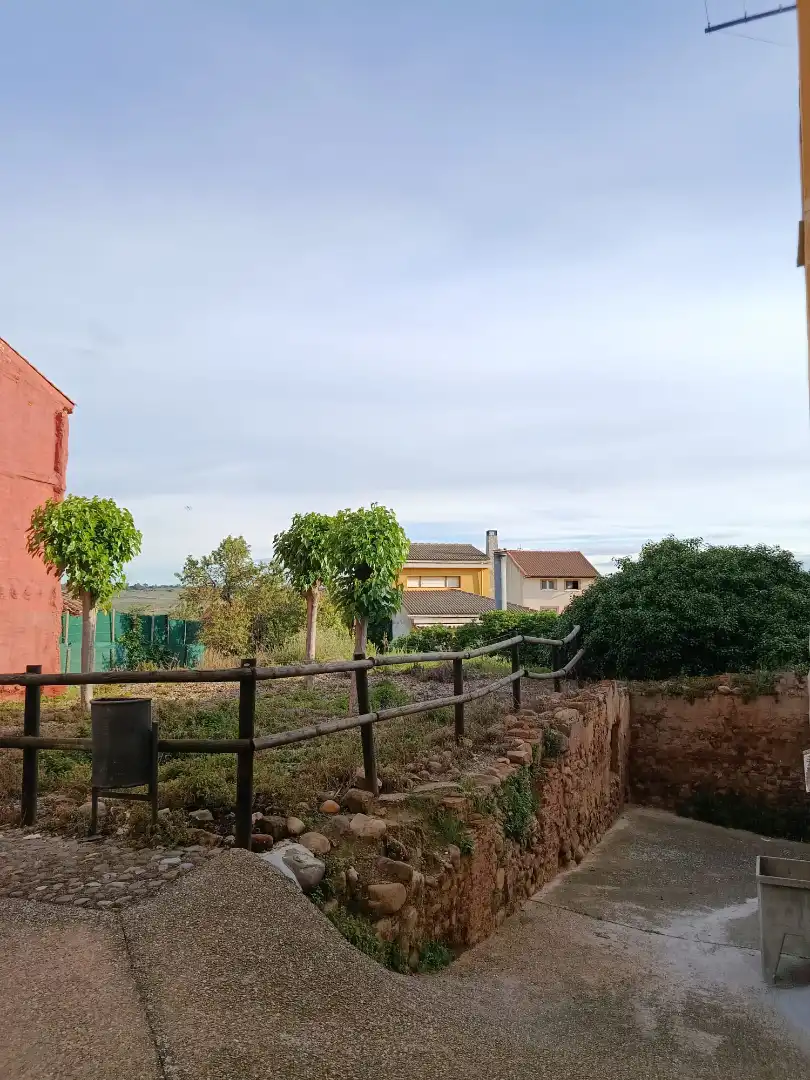 Casa adosada en venta en Tudelilla con Terraza, Trastero y Amueblado