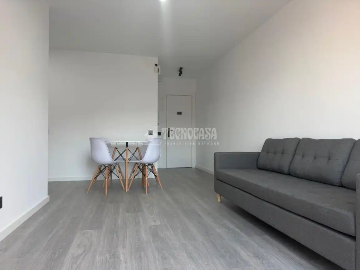 Sala de estar de Piso en venta en Barcelona con Aire acondicionado y Balcón