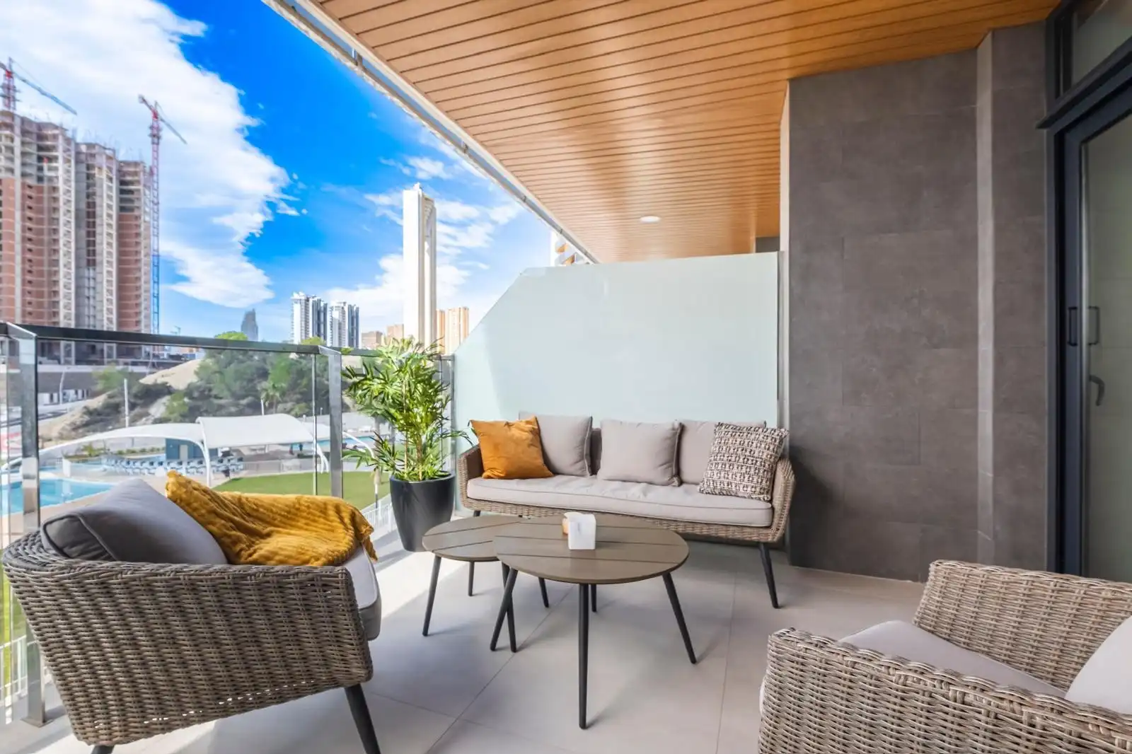 Apartamento con piscina en venta en Playa de Poniente
