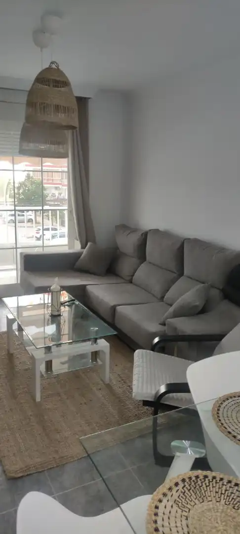 Sala d'estar de Pis en venda en Vélez-Málaga amb Aire condicionat, Terrassa i Moblat