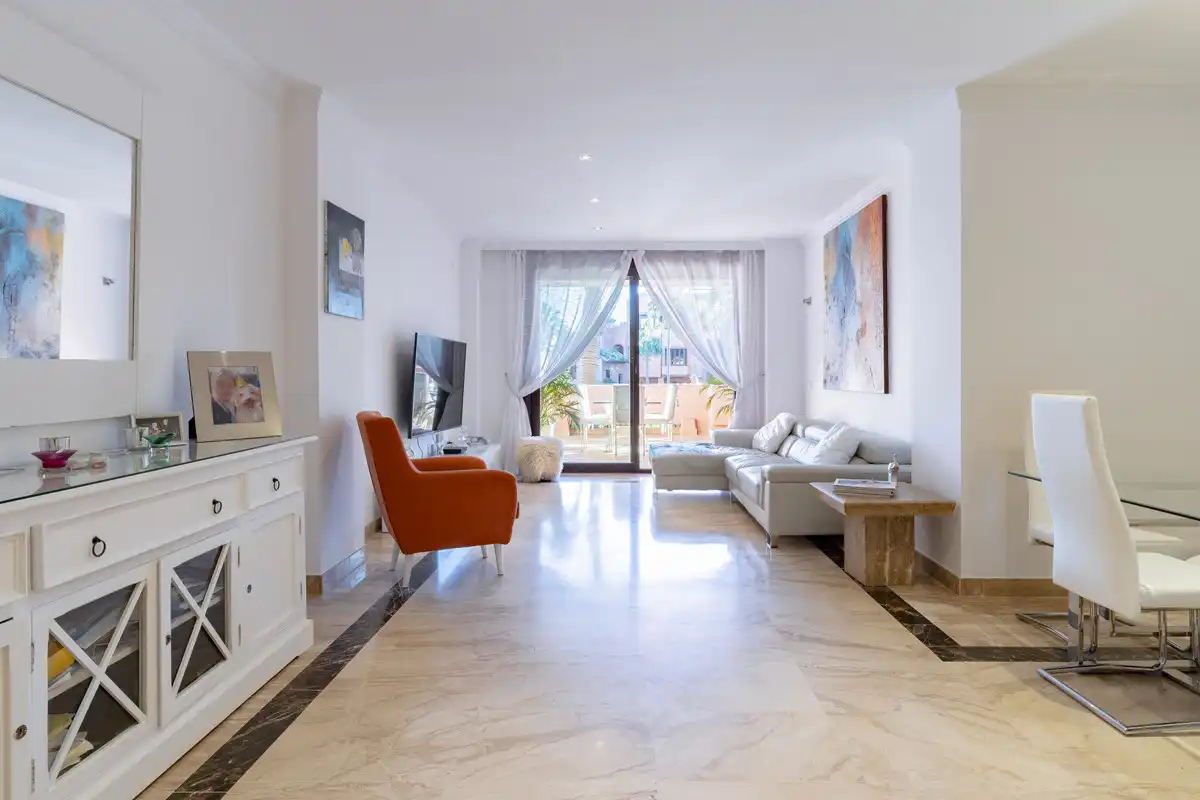 Apartamento con piscina en venta en Selwo, imagen 22