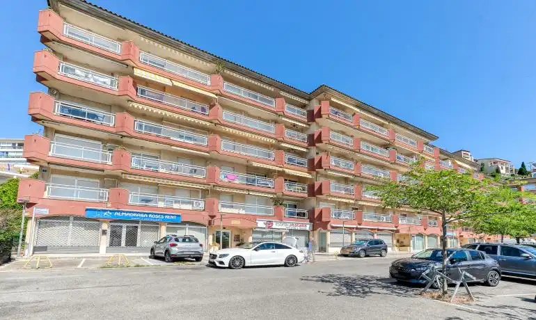 Vista exterior de Apartamento en venta en Roses con Aire acondicionado, Calefacción y Parquet