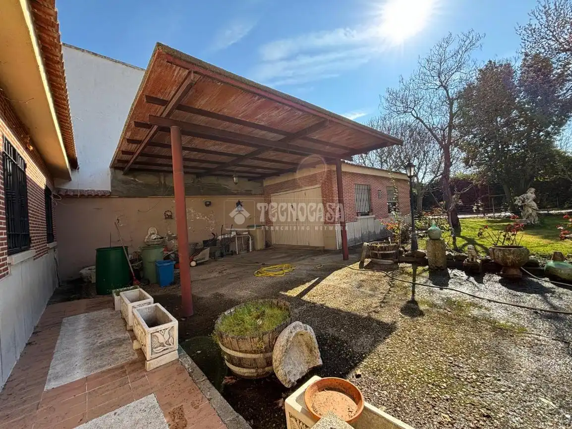 Jardín de Casa o chalet en venta en Nava del Rey