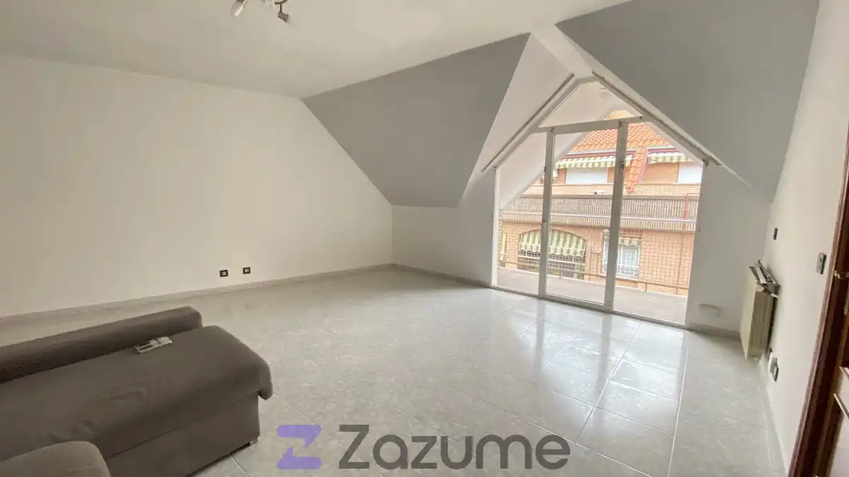 Flat for rent in C. Tamujar, Tres Olivos - La Piedad