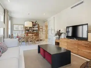 Sala d'estar de Pis en venda en Barcelona amb Aire condicionat, Calefacció i Terrassa