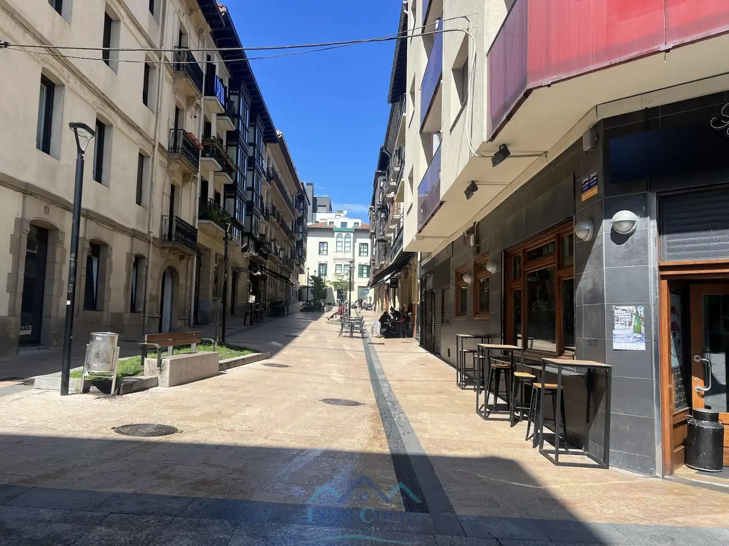 Vista exterior de Piso en venta en Irun  con Calefacción y Trastero