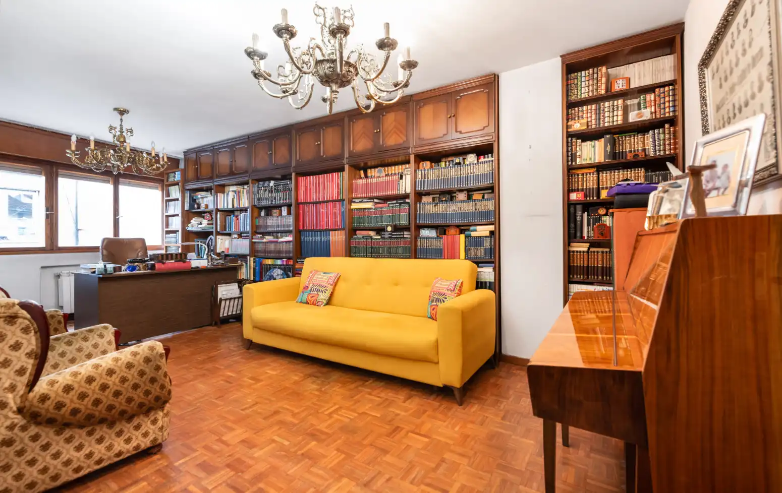 Wohnzimmer von Wohnung zum Verkauf in Oviedo  mit Heizung und Parkett