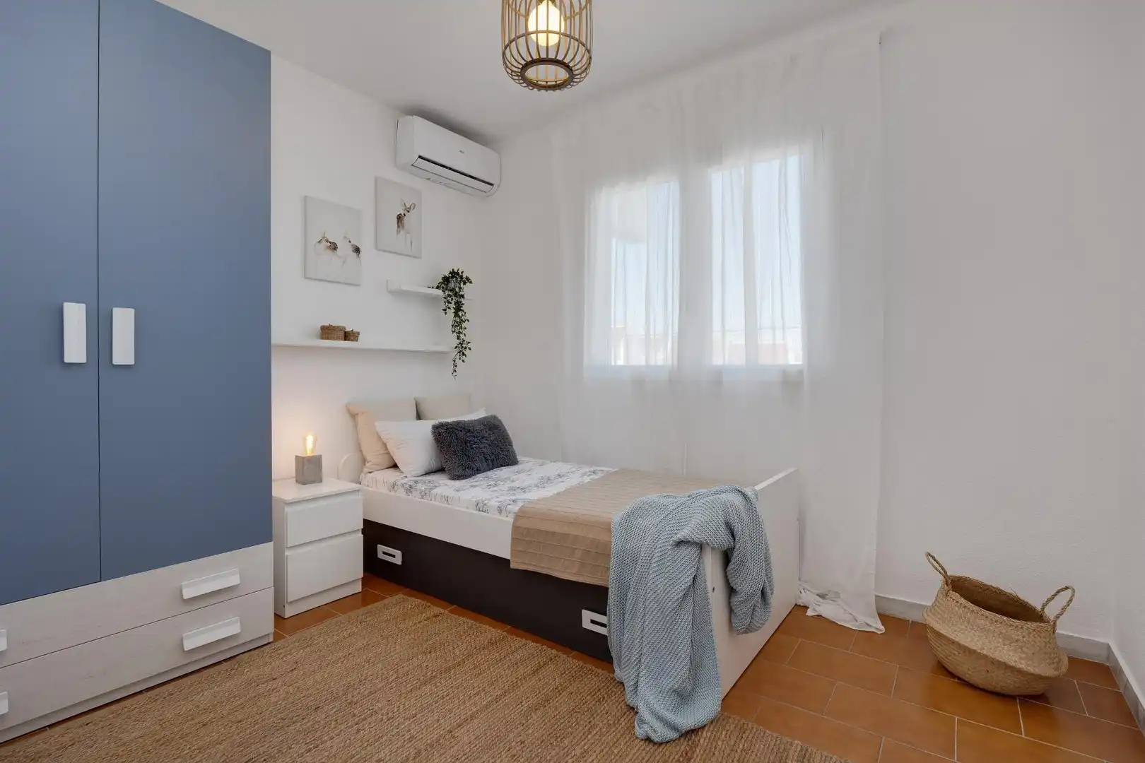 Dormitori de Casa o xalet en venda en Torrevieja amb Aire condicionat, Jardí privat i Moblat