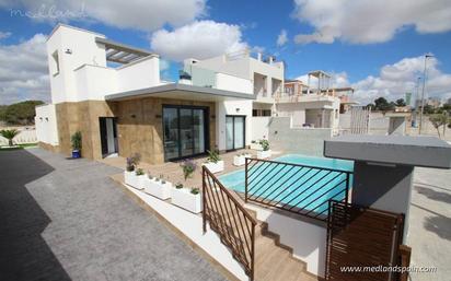 Vista exterior de Casa o xalet en venda en Cartagena amb Jardí privat i Terrassa