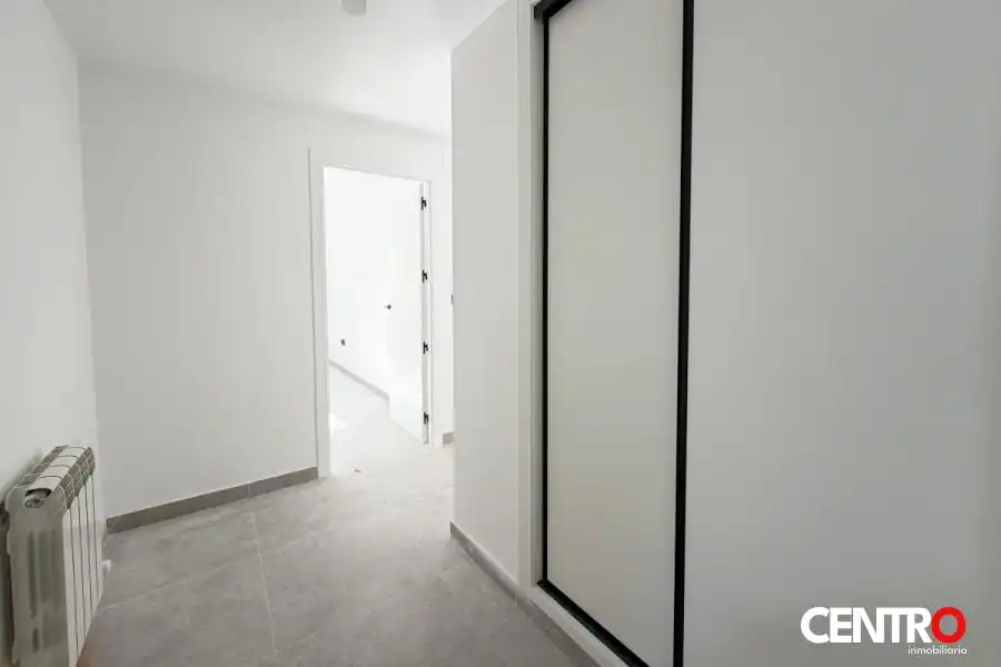 Wohnung zum Verkauf in Cenes de la Vega mit Klimaanlage, Heizung und Privatgarten