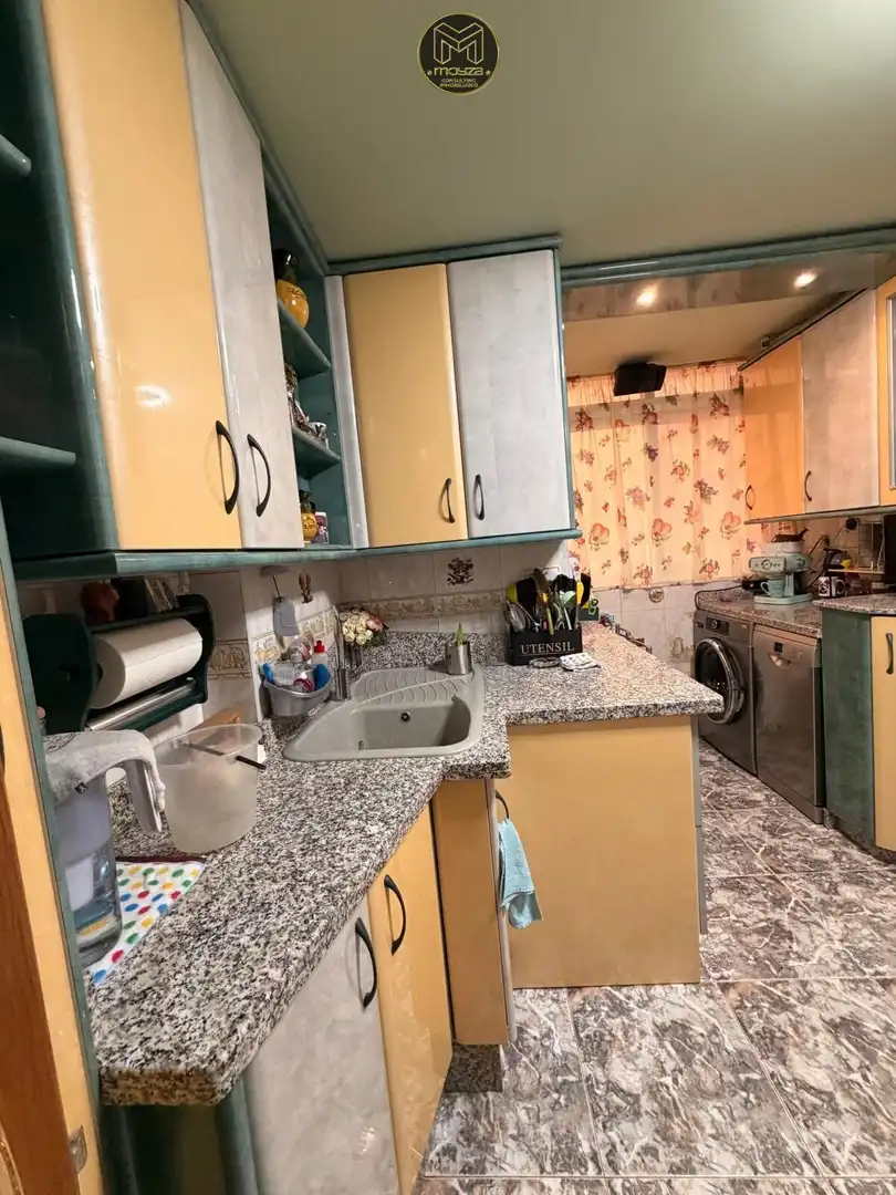 Küche von Wohnung zum Verkauf in Jaén mit Klimaanlage, Heizung und Privatgarten