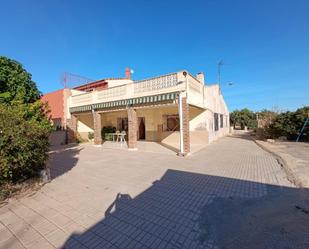 Vista exterior de Casa o xalet en venda en Elche / Elx amb Terrassa