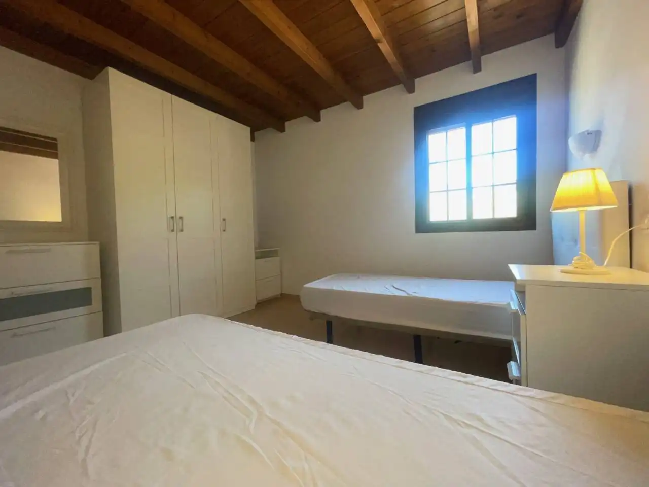 Habitación de Casa o chalet de alquiler en Estepona con Calefacción, Jardín privado y Terraza