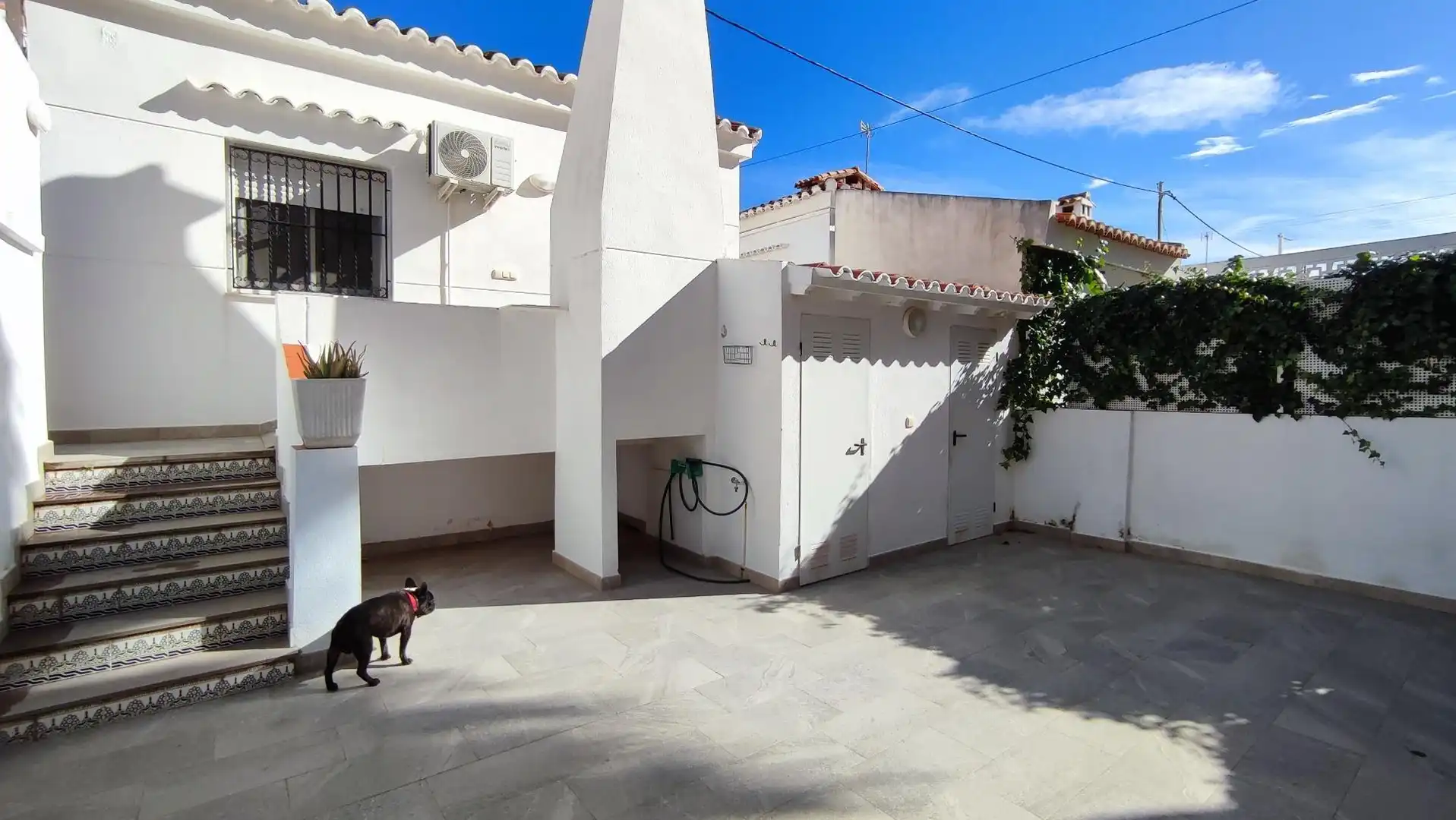 Exterior view of Houses for sale in Miramar  with Air Conditioner and Terrace