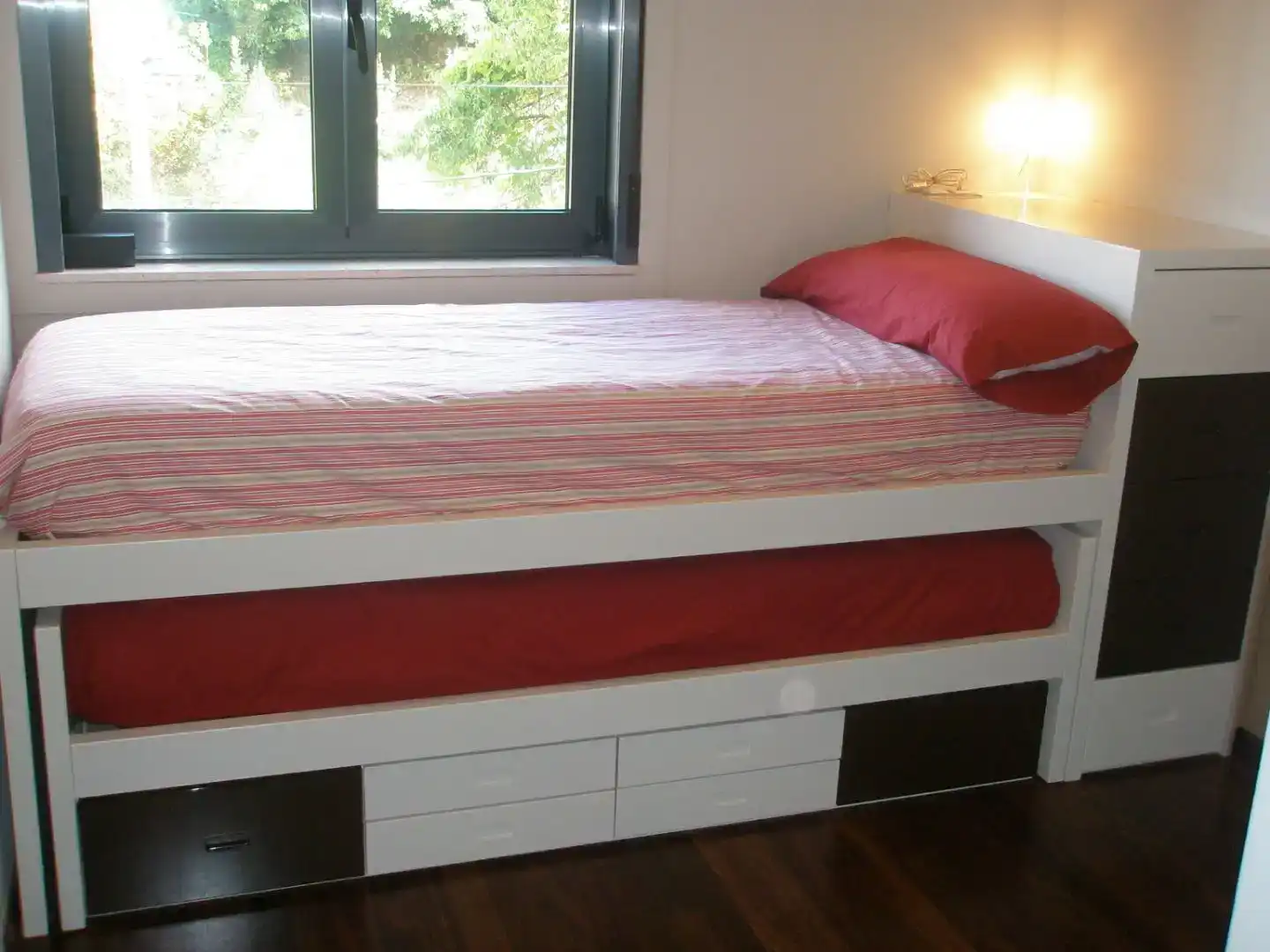 Dormitori de Apartament de lloguer en Viveiro amb Jardí privat, Parquet i Traster