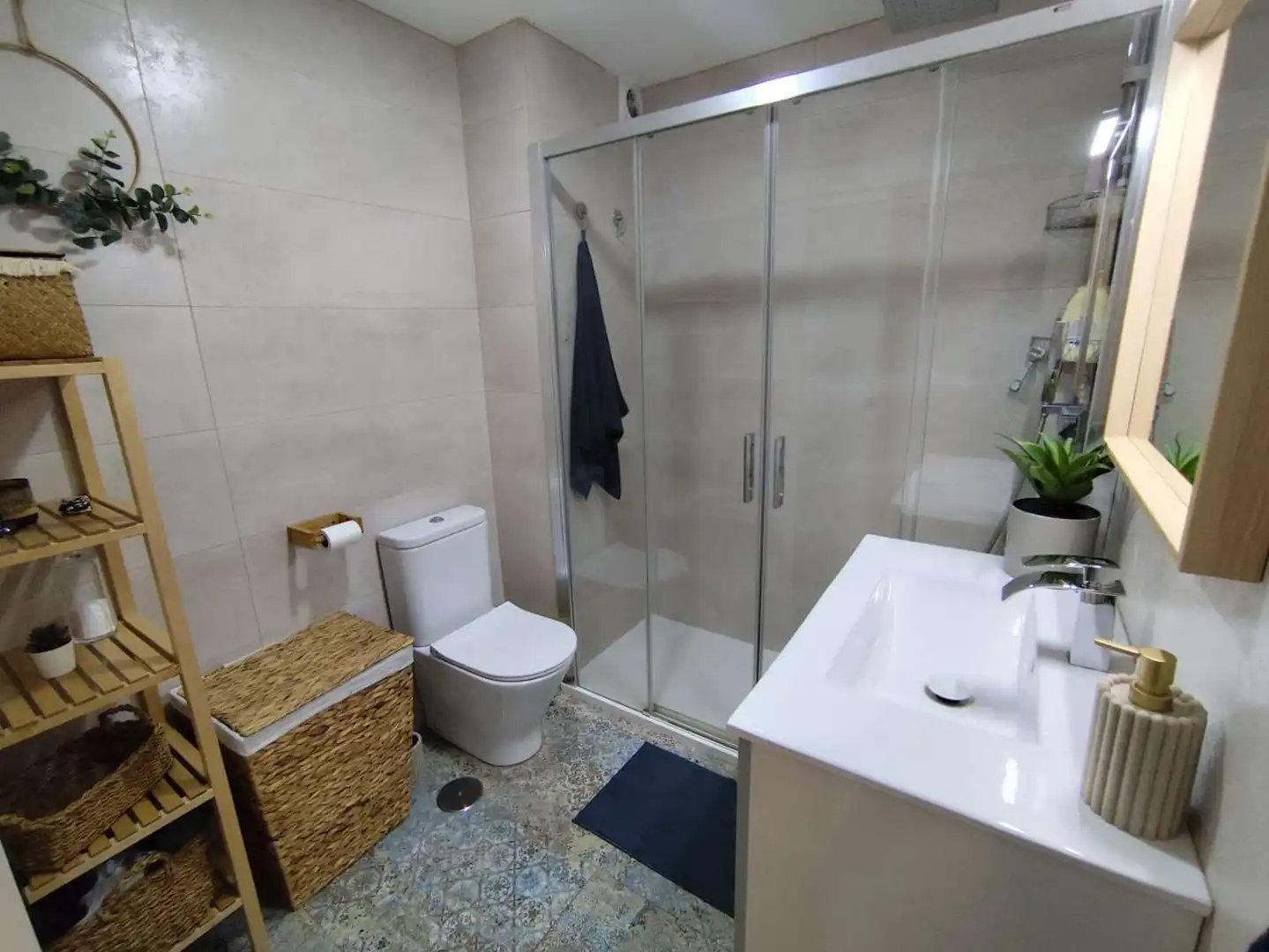 Bathroom of Flat for sale in Alhaurín de la Torre  with Air Conditioner, Heating and Terrace