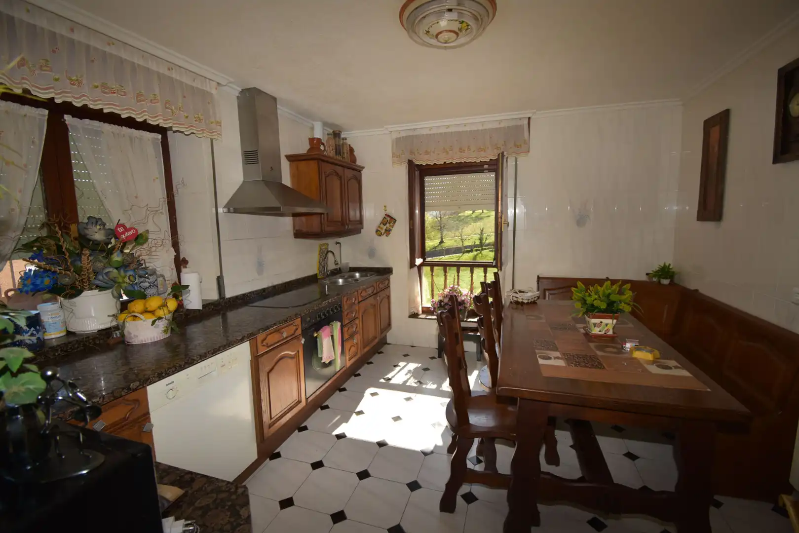 Cocina de Casa o chalet en venta en Medio Cudeyo con Calefacción, Jardín privado y Piscina