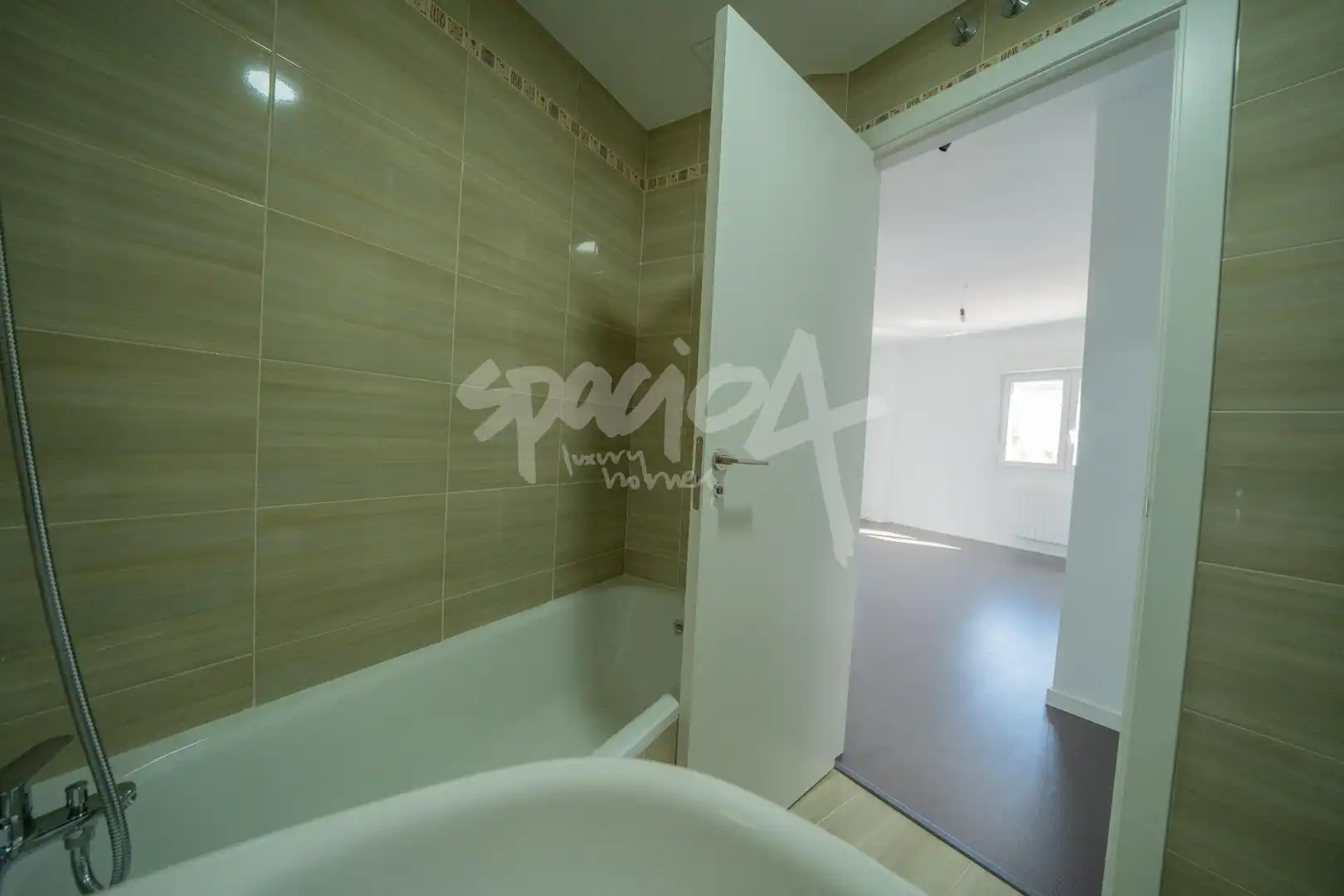 Baño de Piso en venta en Méntrida con Calefacción, Trastero y Balcón