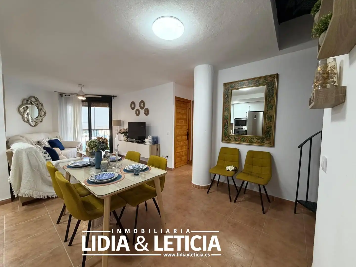 Außenansicht von Dachboden zum Verkauf in Zahara de los Atunes mit Privatgarten, Terrasse und Abstellraum