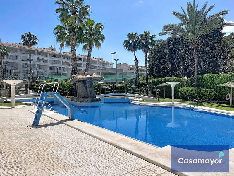 Piscina de Piso en venta en Alicante / Alacant con Aire acondicionado, Calefacción y Jardín privado