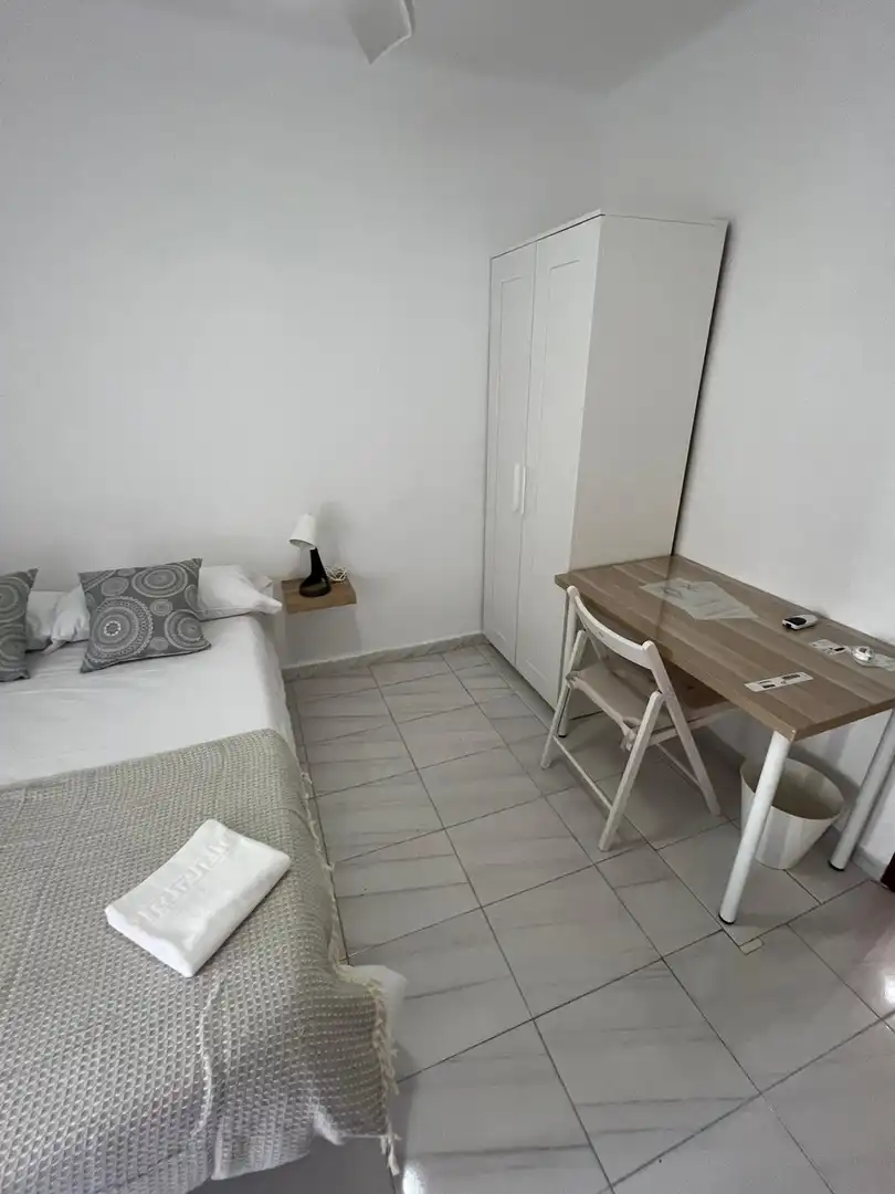 Room in N/A, -1, Carranque - Haza Cuevas